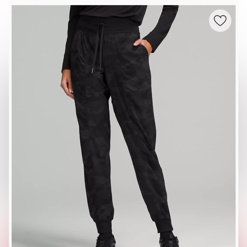 NWT Lululemon Dance Studio Mid-Rise Jogger- Black Cameo- Size 10